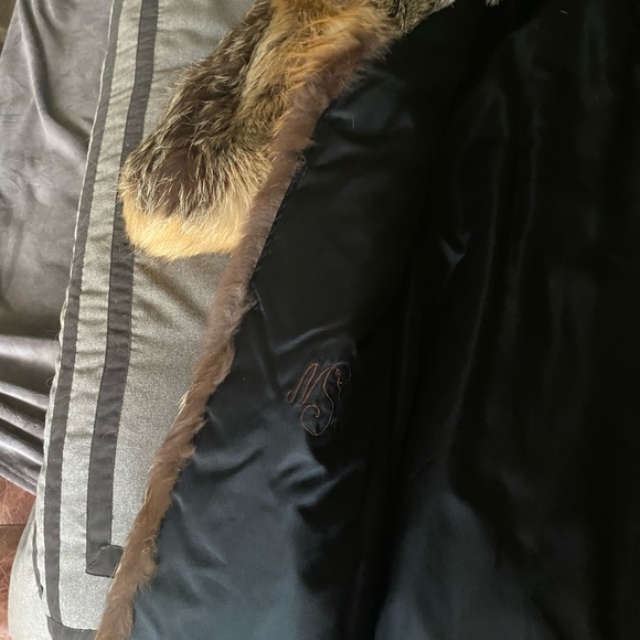 Vintage - Furs by Mannis in Beverly Hills - Full Length Canadian Cross Fox Fur - Picture 12 of 16